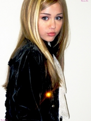 10024_hannah20montana2010 - Poze cu Hannah Montana si cu Miley Cyrus
