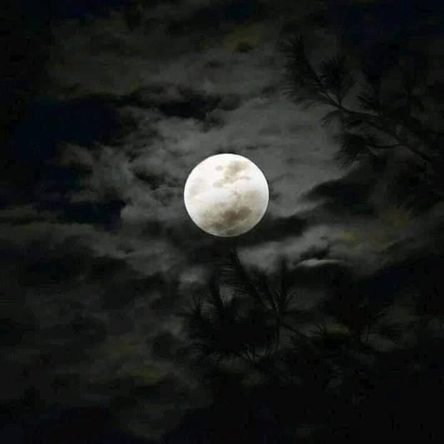 Luna plina in Berbec, Grecia - Luna - Soarele si norii - 2