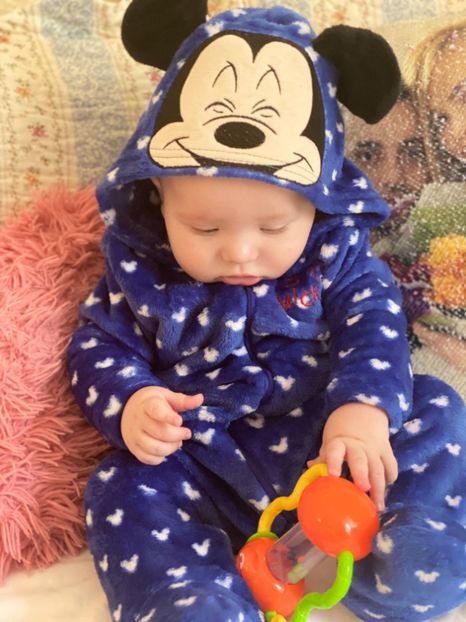 101A262A-6C3A-498E-A43F-0C1DA22A94E7 - Lucas 5 months