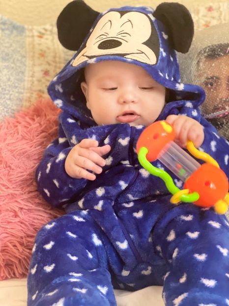 148F6045-F00D-4FCF-98D3-F21CEA1F05F7 - Lucas 5 months