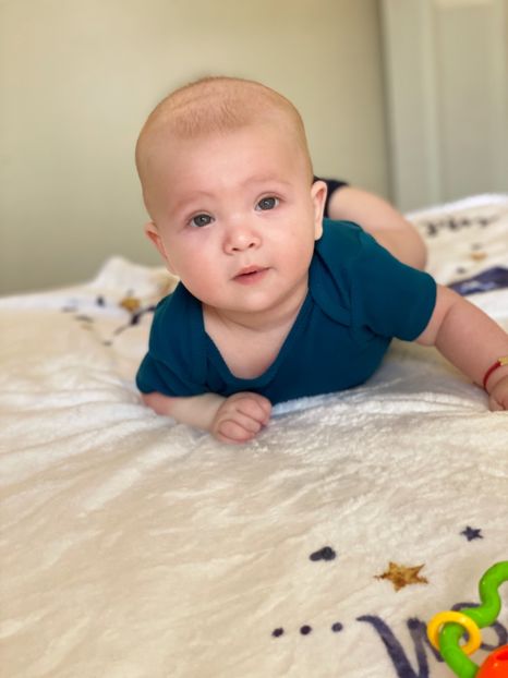 DE15E50C-BBEC-48B3-8010-1A56DB2974D9 - Lucas 5 months