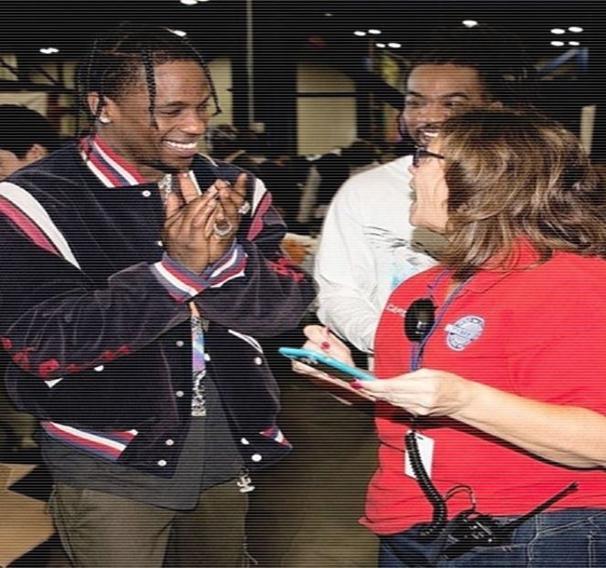 — „Ai grijă cu cine încerci să mă înşeli cât sunt plecat. Să nici nu te gândeşti la negri. Sunt - 20 Goosebumps from your eyes