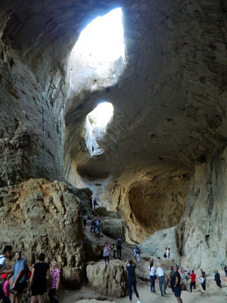 - Excursie in Parcul Iskar Panega si Pestera Prohodna - Bulgaria