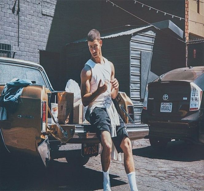 — Londra pe care trebuie să-l prind într-o oră jumate.” Sfârşeşte introducerea noutăţilor - 20 Goosebumps from your eyes