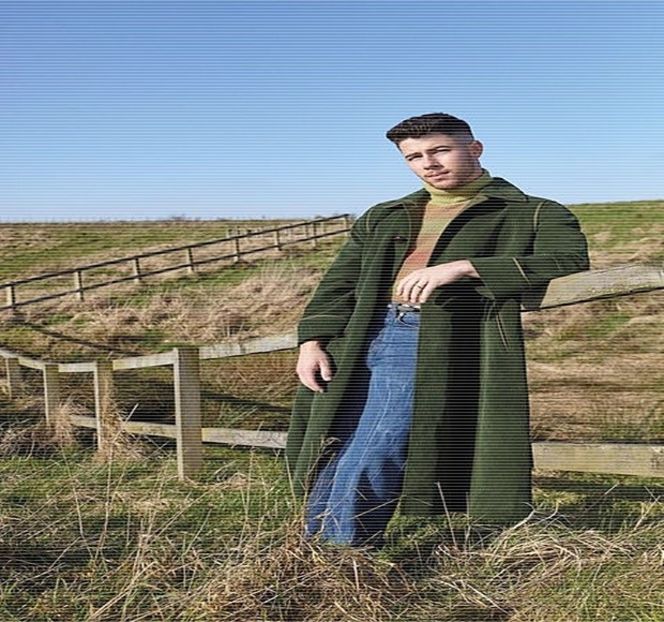 — noile informaţii sau evenimente din vieţile fiecăruia. - 20 Goosebumps from your eyes