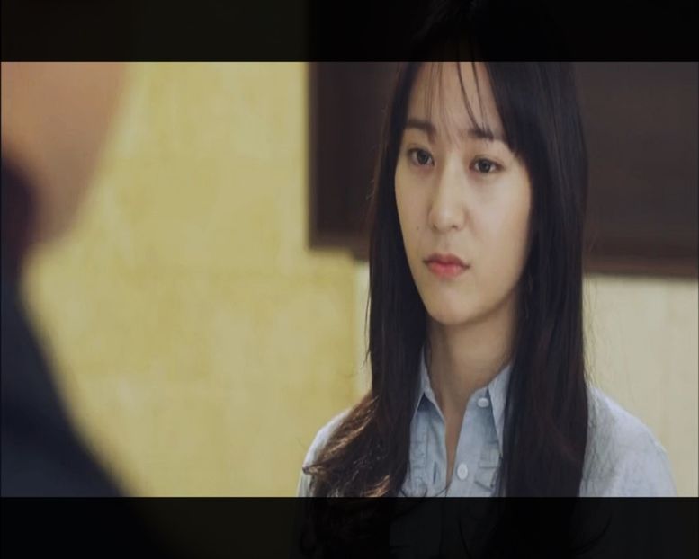 ▌Se uită ciudat la Hoon. ▌ - Episode 10