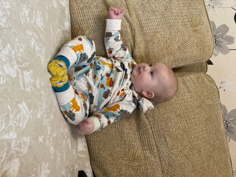 46805703-49C5-4BDA-91EA-F3882F74BA2E - Lucas 5 months