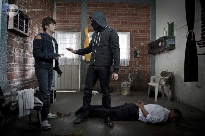 sebastian-rescata-a-ulises_16-04957798-423c-102d-9cec-0019b9d5c8df