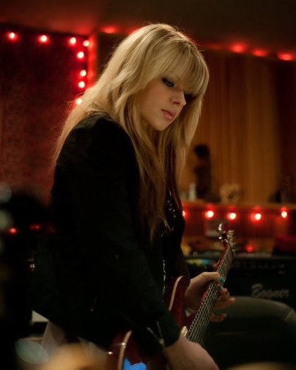 orianthi-panagaris-pic - Orianthi