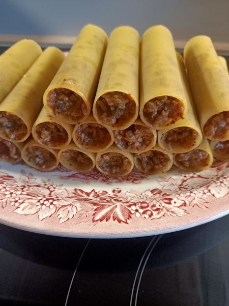 2.11.2020 - Cannelloni cu sos de Bolognese