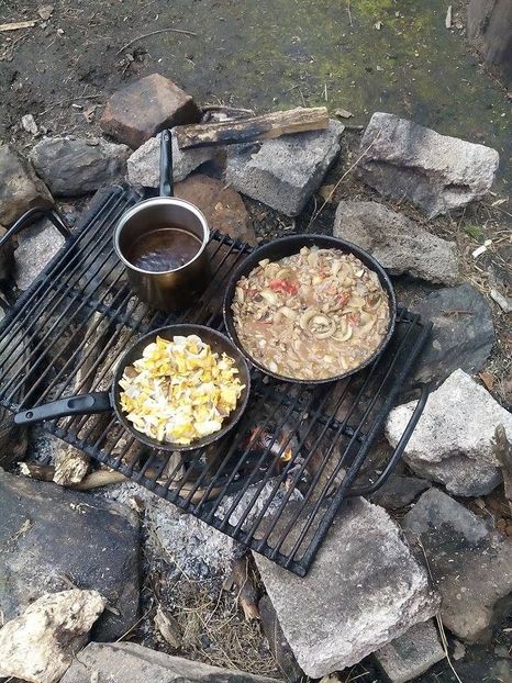 Masa de seara, ce buna e dupa efortul fizic - Gastronomie la 1400 m alt