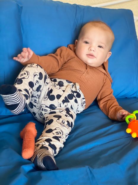 00D32DA0-0003-44EA-8983-A20DB6633C55 - Lucas