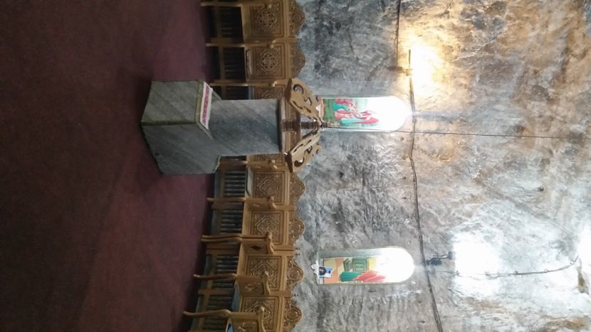  - Colindand la poarta cerului