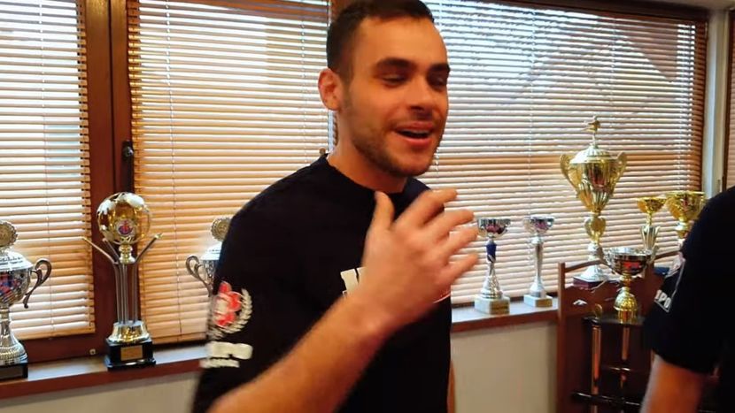 bandicam 2020-11-28 11-06-28-452 - 001 Mircea h