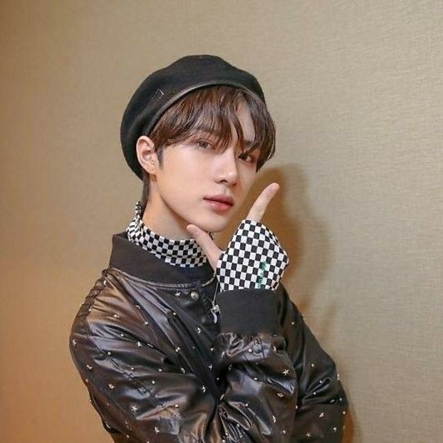 3 0 . 1 1 . 2 0 2 0 - 1 7 : 3 6 - a - Avatars - k