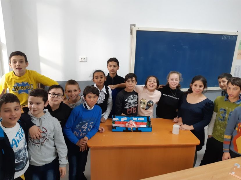  - 2019 Vulcanii si multe excursii in scoli