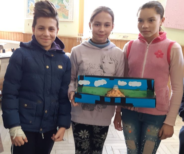Vulcanul din Daisoara - 2019 Vulcanii si multe excursii in scoli