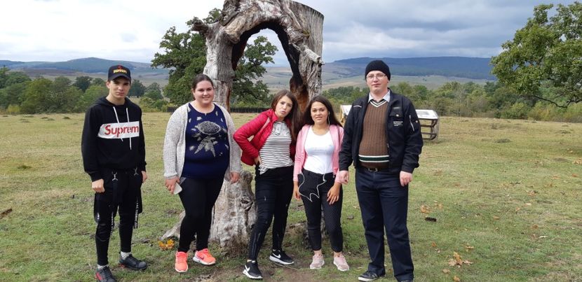 Cls 8a la Stejarul din Mercheasa - 2019 Vulcanii si multe excursii in scoli