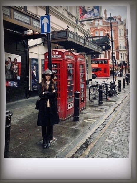 ˓3̣0̣ᵗʰ Ɲ̞.˒ Lily Collins exploring the inclement streets of London. - Memory is the diary we carry inside