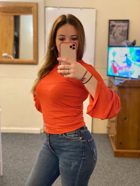 BD0D39F1-3A25-4050-B9E9-866CAFDCBE95 - Poze din iphone