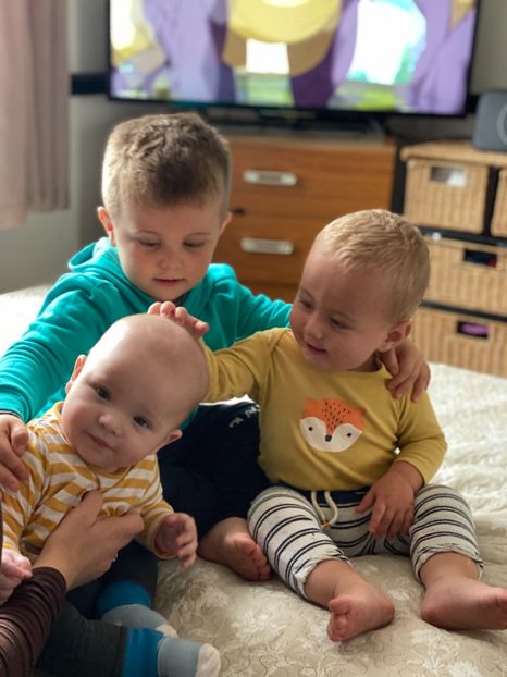 B77996E5-9DE7-439A-843E-441B63EC2567 - Poze din iphone