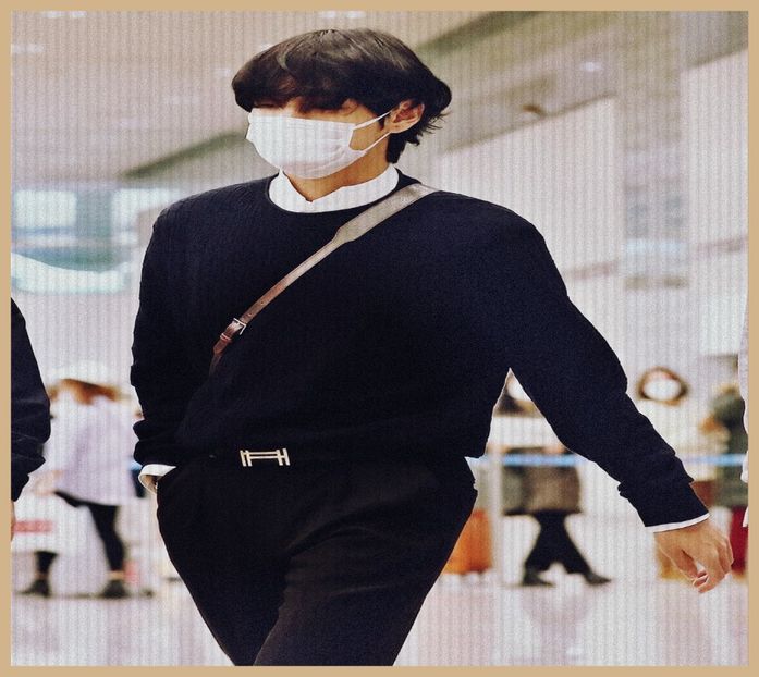 Day 12 (04-12-2020) - airport fashion - 03 - Kim Taehyung
