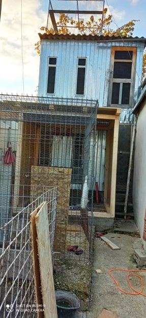  - DE PRIN PORUMBARIE