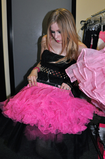 Avril-Lavigne-avril-lavigne-6767796-1324-2000 - Avril Lavigne