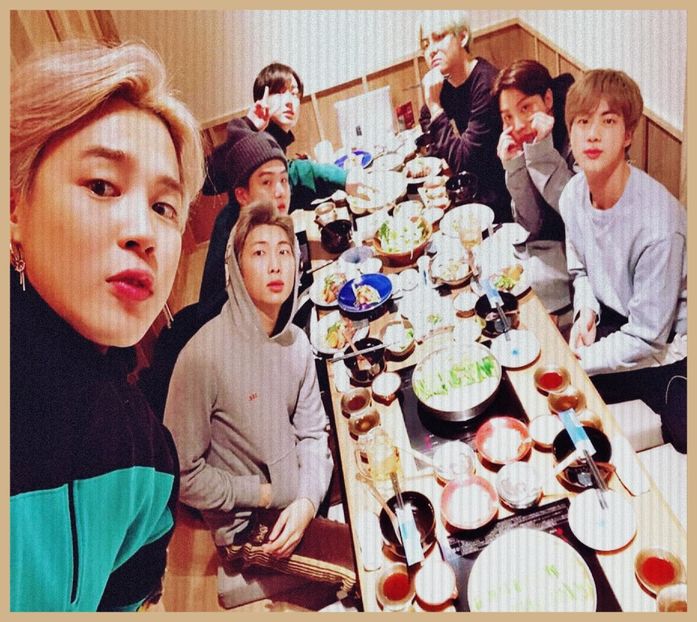 Day 26 (18-12-2020) - with friends - 03 - Kim Taehyung