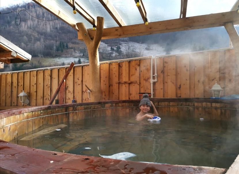 131955273_3723387904383278_4642305137912630793_o - 2020 Maguri Răcătău 15-17 dec