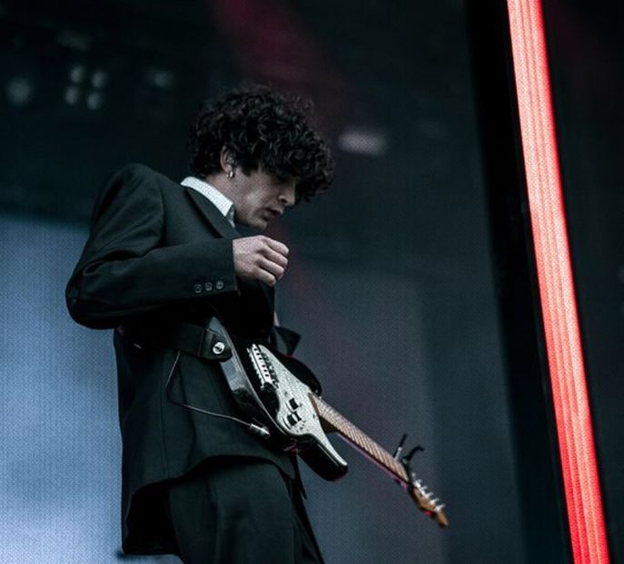 ⊺ⱶ∙ⱻ⃞¹⁹⁷⁵∕▪‧.; zburlindu-i sufletul. O ușă trântită, pași, o ascensiune: scările șubrede scârțâiau - the sixth destination is in Zermatt