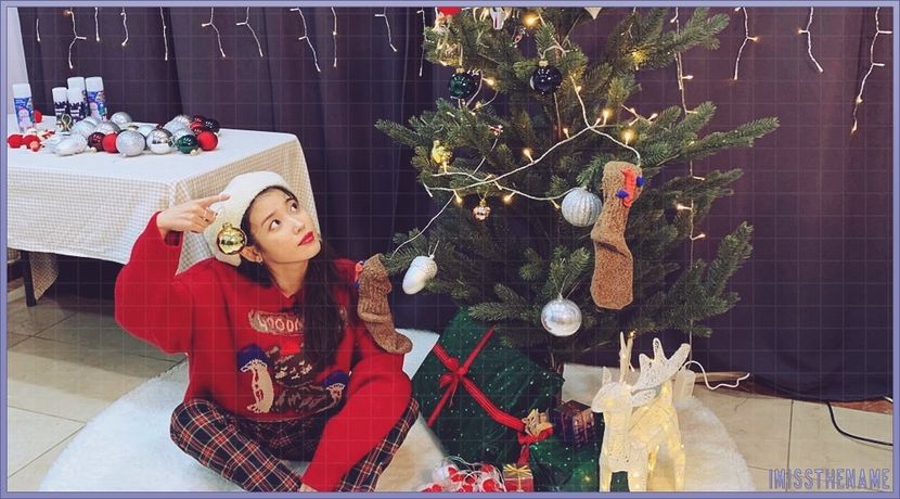 ♥. ᴅᴀʏ　７７→ ɪᴜ ♥ 24.12.2020 .♥ - 00 - Take a step closer