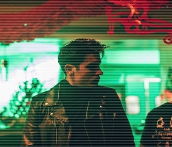 ̷͡︽.　· Își arcuiește o sprânceană când aude numele Bellei părăsindu-i buzele. "Vezi ce spui..", rost - the sixth destination is in Zermatt