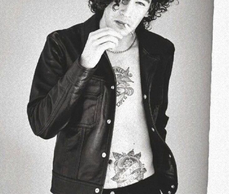 ⊺ⱶ∙ⱻ⃞¹⁹⁷⁵∕▪‧.; În alte circumstanțe ar fi fost înfuriat pe dl. Bravo, dar așa... ridică paharul și c - the sixth destination is in Zermatt