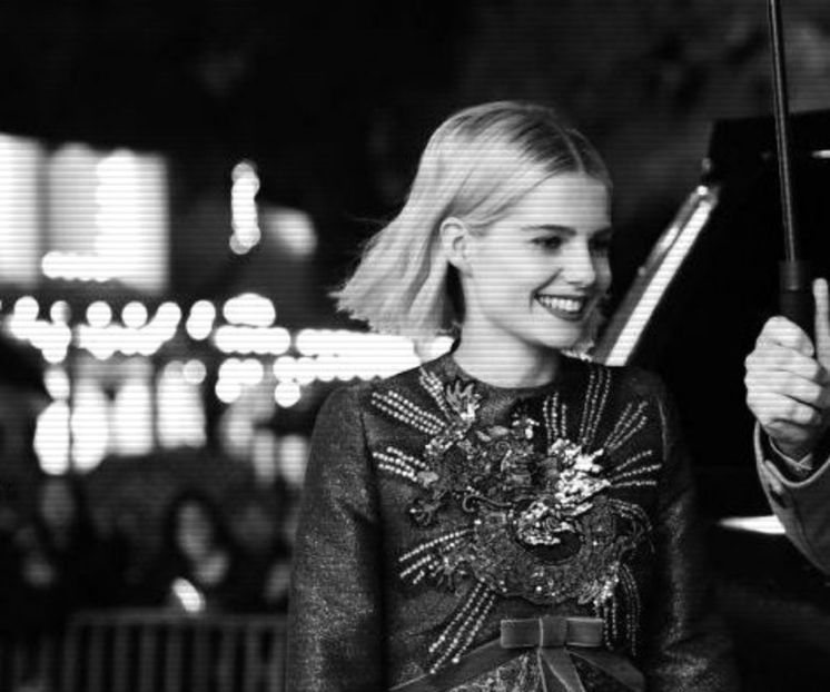 ⌮˒♥˓ Iṇ꒒ục̣y’s⋅⁽ẅöṛdṡ⁾... 　‰ː legănându-şi molatic torsul; rochia de mătase, îmbrăcăminte de - the sixth destination is in Zermatt