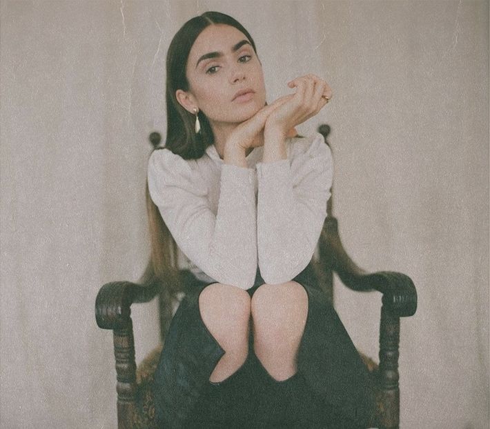 ▫□̣̇ͅ ̣̇ͅ 　̾ .;˛ în gerul de afară. Acum avea bucle de argint albăstrui, ce se zbârleau cu - the sixth destination is in Zermatt