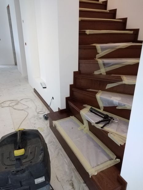  - 2020 Scari Interioare