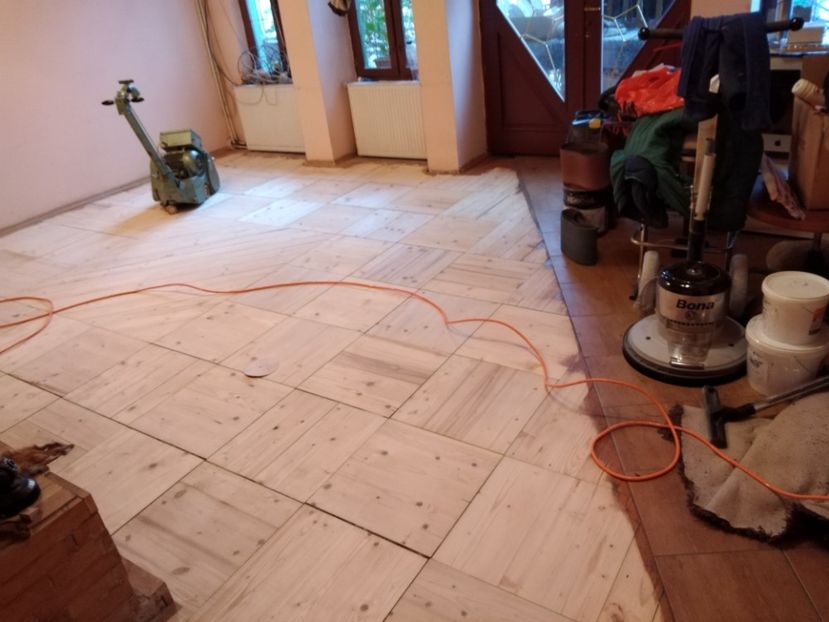  - 2020 Parchet Raschetat