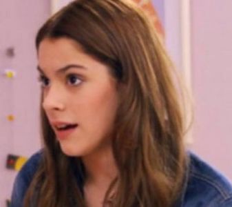 00EAD58B-FBF0-409C-923B-273ED7242209 - 01b Violetta