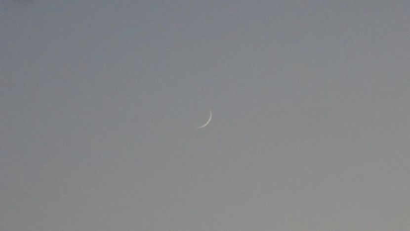 Luna noua in Varsator - Luna - Soarele si norii - 2