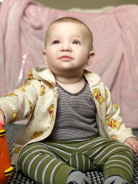 AA706655-D246-4BCA-97D8-F844274A9B07 - Lucas 8 luni