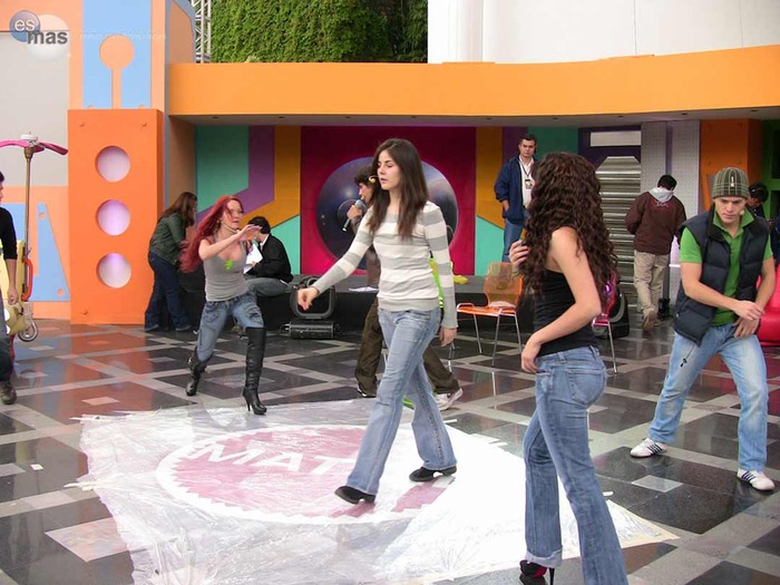 _1-7c47bbb2-3fbb-102d-9cec-0019b9d5c8df - Grupo Camaleones