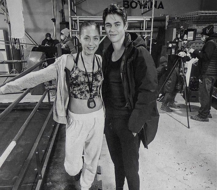 থৣĦғᴛ؟ℬᵉ̶̶ᵃ̶̶ᵘ̶̶ℛᵉ̶ᵍ̶ᵃ̶ʳ̶ᵈ͠ ༈٫ lumina. „Ce naib-..” susură printre dinți când se simți zgâlțâit de - the sixth destination is in Zermatt