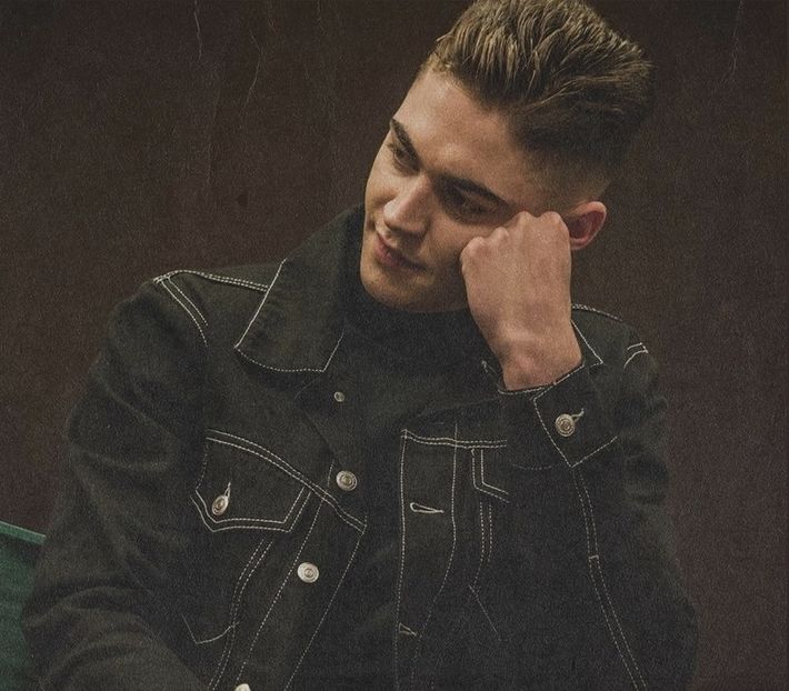 থৣĦғᴛ؟ℬᵉ̶̶ᵃ̶̶ᵘ̶̶ℛᵉ̶ᵍ̶ᵃ̶ʳ̶ᵈ͠ ༈٫ veni prietenii noștri. Dacă vor veni. Atât de multe variante.” Surâde - the sixth destination is in Zermatt