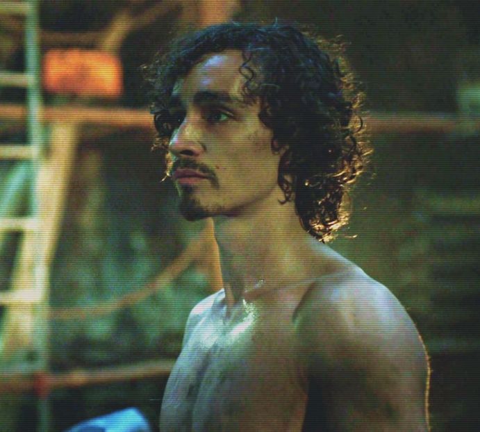 [ོ　﷼✭;. Masa era murdărită de coji de nucă, de mucuri de ţigară. Îşi sprijini greutatea - the sixth destination is in Zermatt