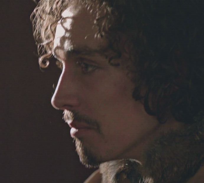 [ོ　﷼✭;. în tăcerea camerei şi în zgomotul îndepărtat al vântului. Încearcă să distingă titlul - the sixth destination is in Zermatt