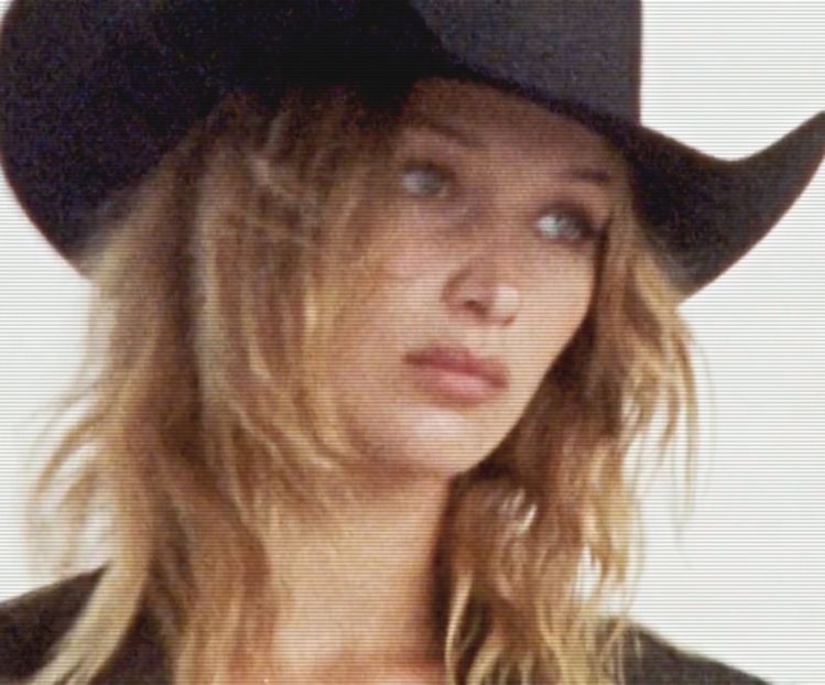 ¹ ∙ͅ●̤̈̇·̣̇　̾ ;˛ Îngădui romanului a-și odihni învelișurile istovite și învechite pe brațul divanulu - the sixth destination is in Zermatt