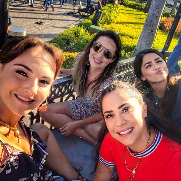 Juana Soledad, Adela, Juana Barbara, Juana Ines - Hijas de la luna