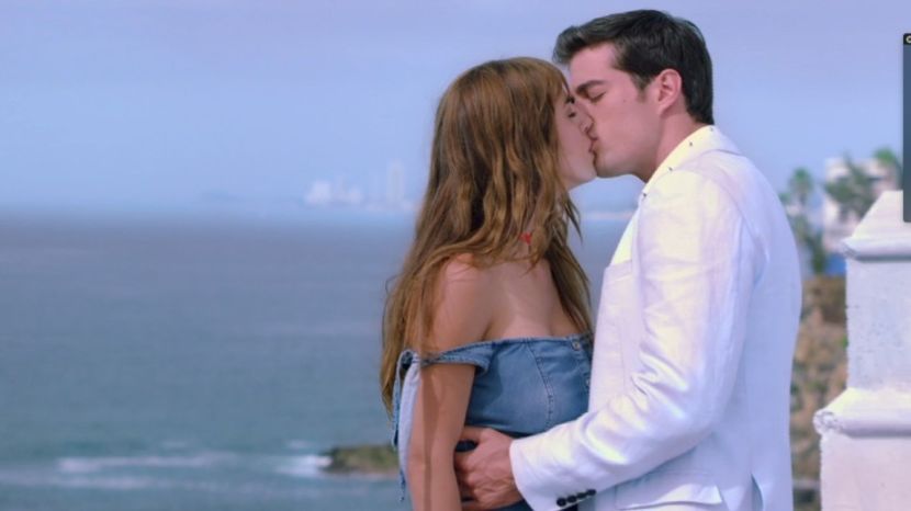 Juana Victoria y Sebastian - Hijas de la luna