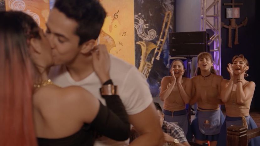 Juana Ines y Mauricio - Hijas de la luna